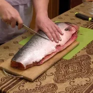 Запеченная семга на овощах