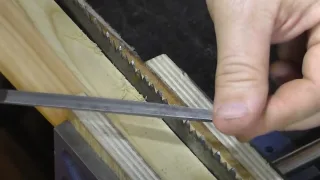 Как быстро и просто наточить ножовку напильником!