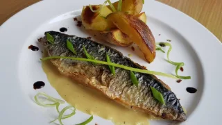 Скумбрия маринованная, жареная