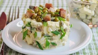 Салат оливье с копченной скумбрией