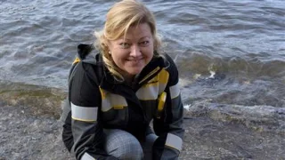 Специалисты Куйбышевского НПЗ выпустили в Волгу около 30 тысяч мальков стерляди