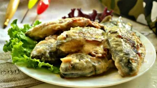 Карась запеченный в сметане