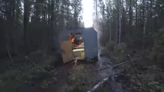 ТЯЖЁЛАЯ ЭКСПЕДИЦИЯ! ЗИМНИК, БОЛОТА! БЕШЕНЫЙ, СУМАСШЕДШИЙ, ЖОР ОКУНЯ НА ДИКИХ ОЗЁРАХ ТАЙГИ....