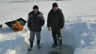 В ОМСКОЙ ОБЛАСТИ НА ОЗЕРЕ ИК НЕКОТОРЫЕ РЫБОЛОВЫ НЕ ХОТЯТ СОБЛЮДАТЬ ПРАВИЛА РЫБОЛОВСТВА