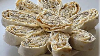 Рыбный рулет с сыром
