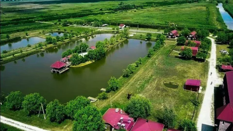РЫБОЛОВЕЦКАЯ БАЗА ОТДЫХА " Кубанский хутор"