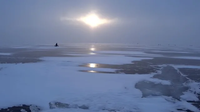Рыбалка на Горьковском водохранилище - первый лед 2023 - 24
