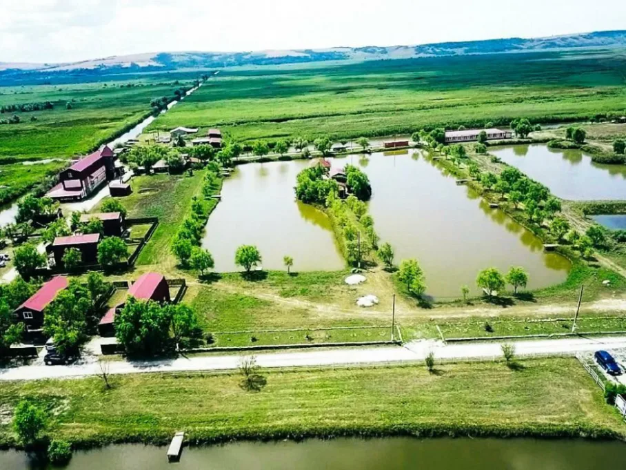 РЫБОЛОВЕЦКАЯ БАЗА ОТДЫХА " Кубанский хутор"