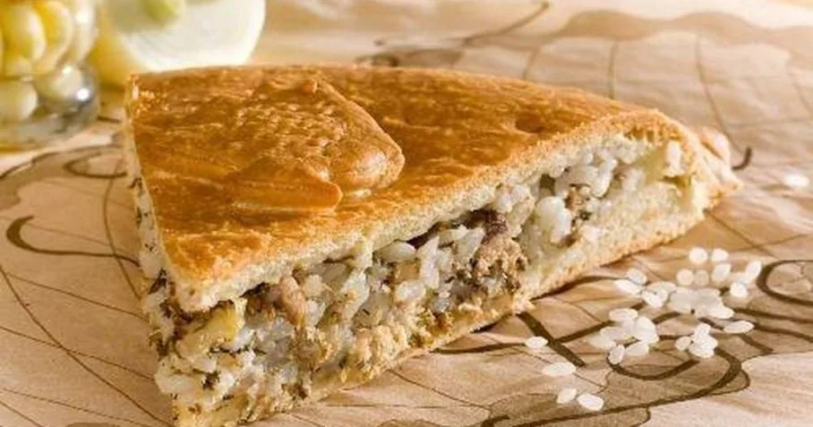 Рыбный пирог с рисом