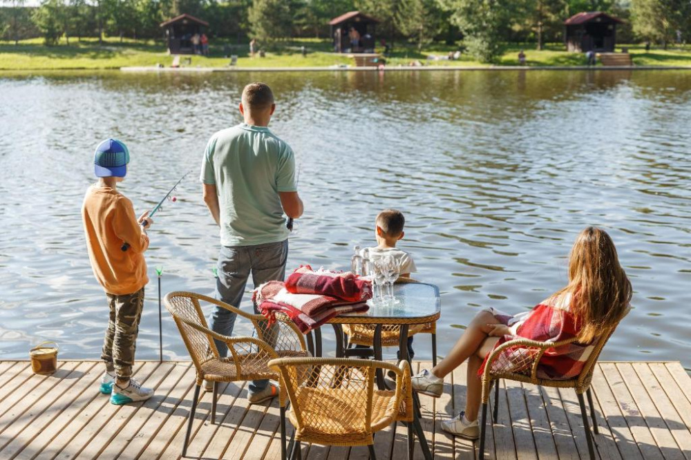 Отель FishPoint Family Resort (Золотой сазан)