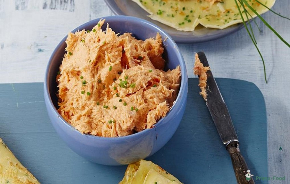 паштет из копченой рыбы. паштет из скумбрии горячего копчения. паштет из копченого карася в домашних. паштет. паштет из скумбрии.